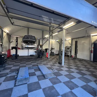 Q Service Castrol Auto serwis Hubert Kozielski